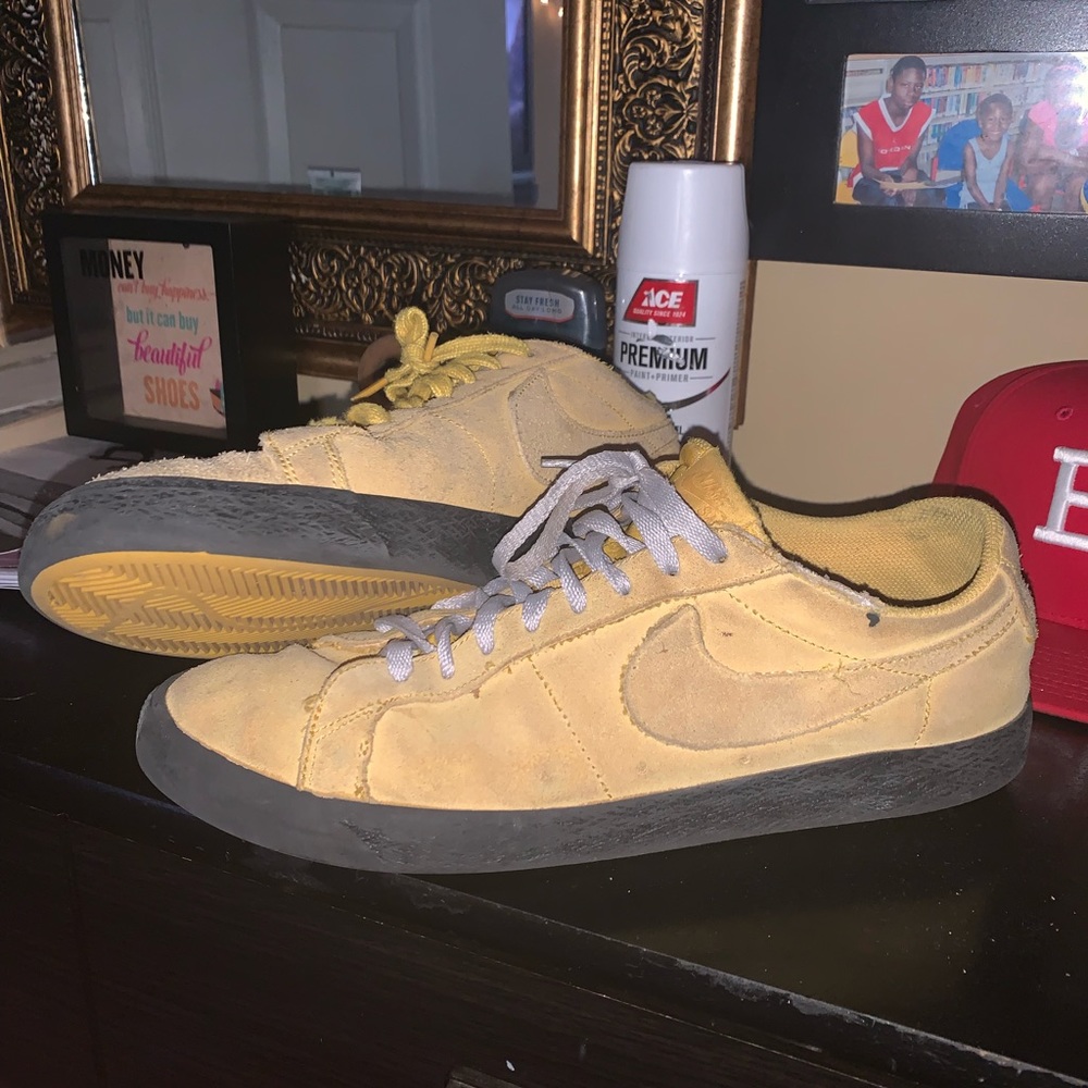 Nike SB Yellow & Black Blazers Low